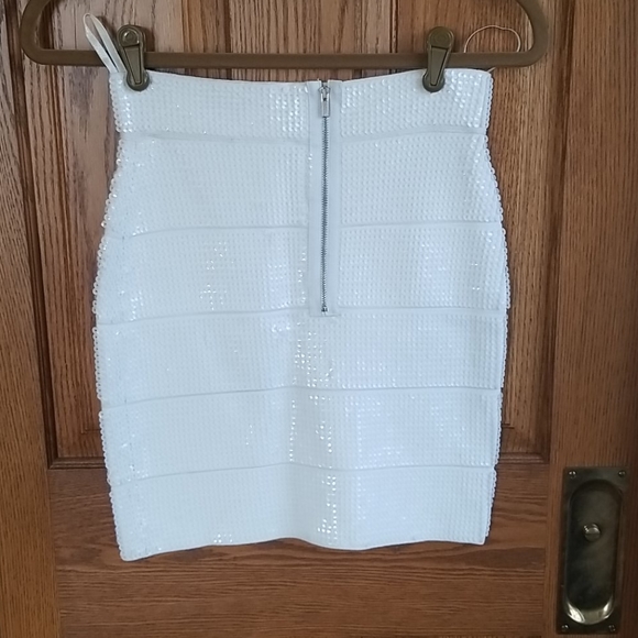 BCBG MaxAzira White Sequined Bandage Skirt - Picture 2 of 7